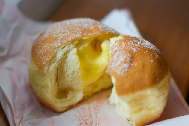 Krapfen (Doughnuts filled with vanilla custard)