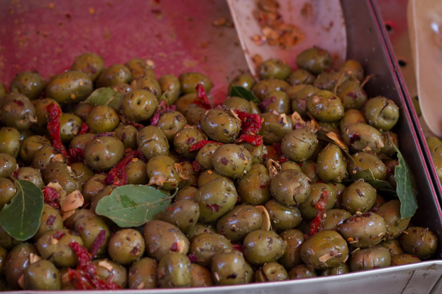Spiced olives