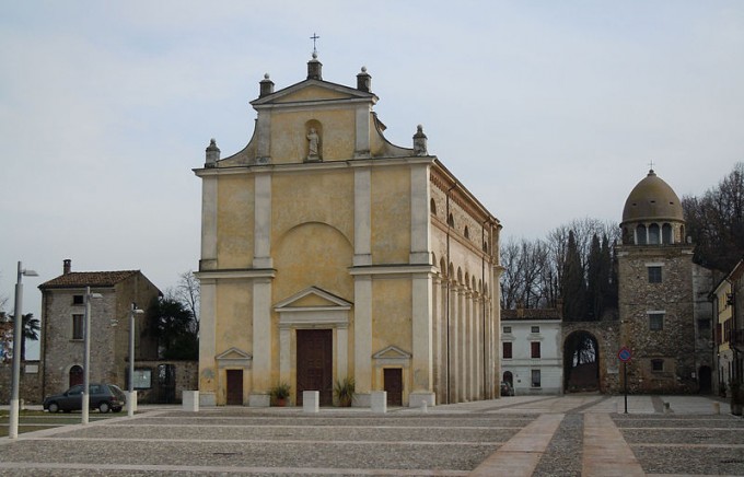 Piazza Castello, Solferino by Massimo Telò