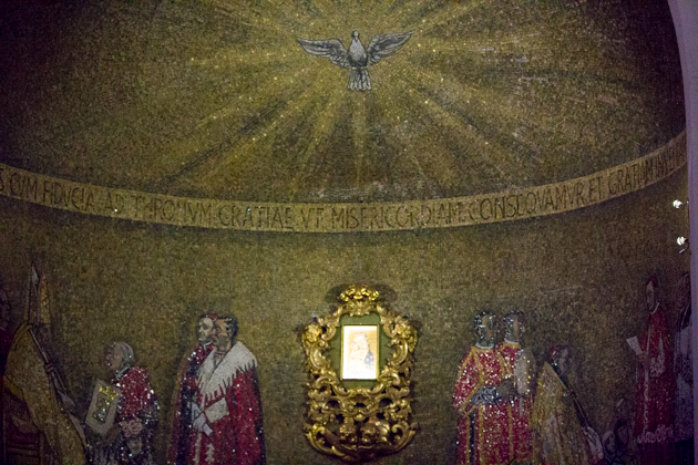 Inside the cathedral of Sant'Emidio